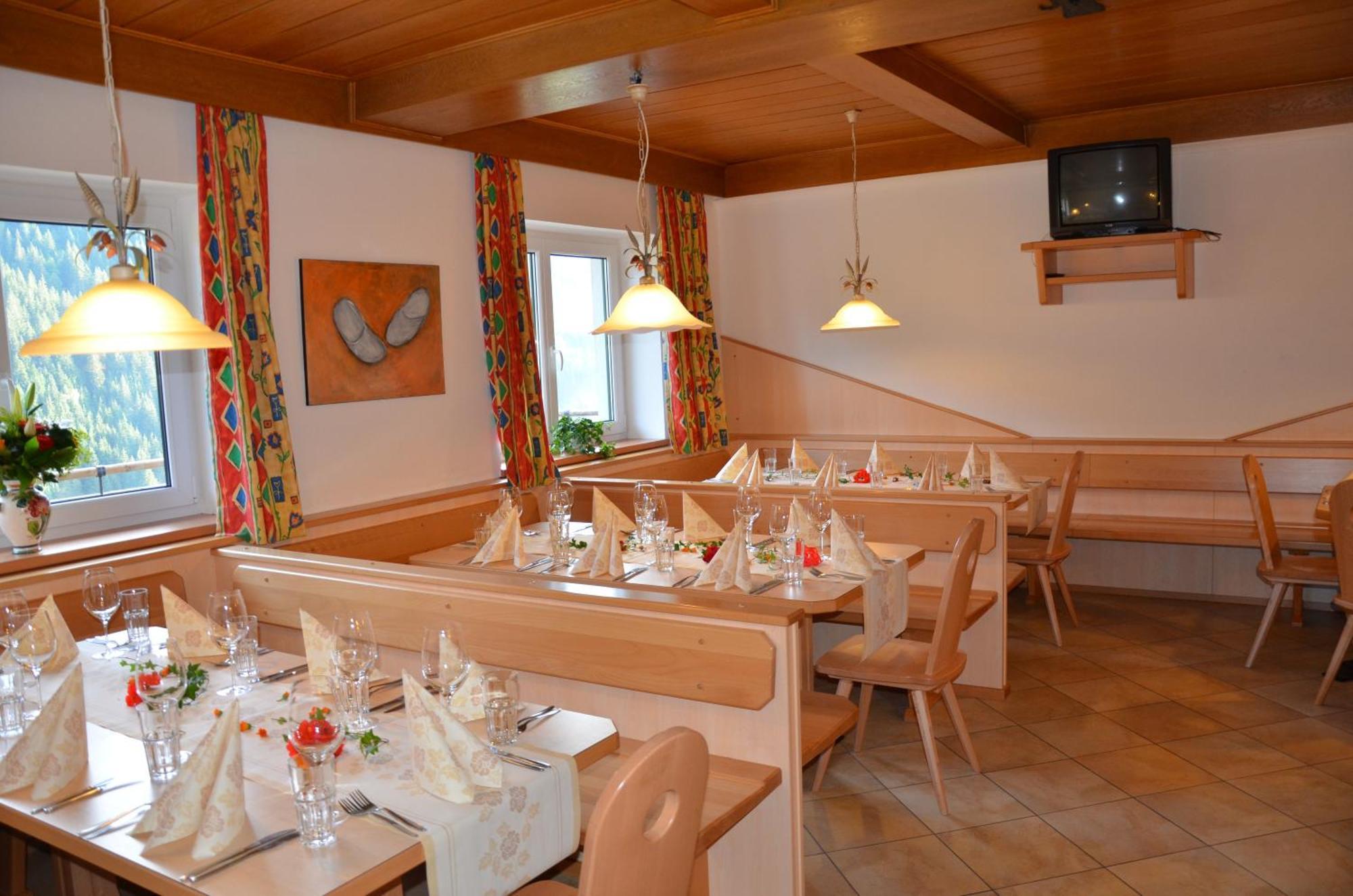 Ski In-Ski Out - Gaestehaeuser Saalbach-Hinterglemm - Wallegghof Christianhof エクステリア 写真