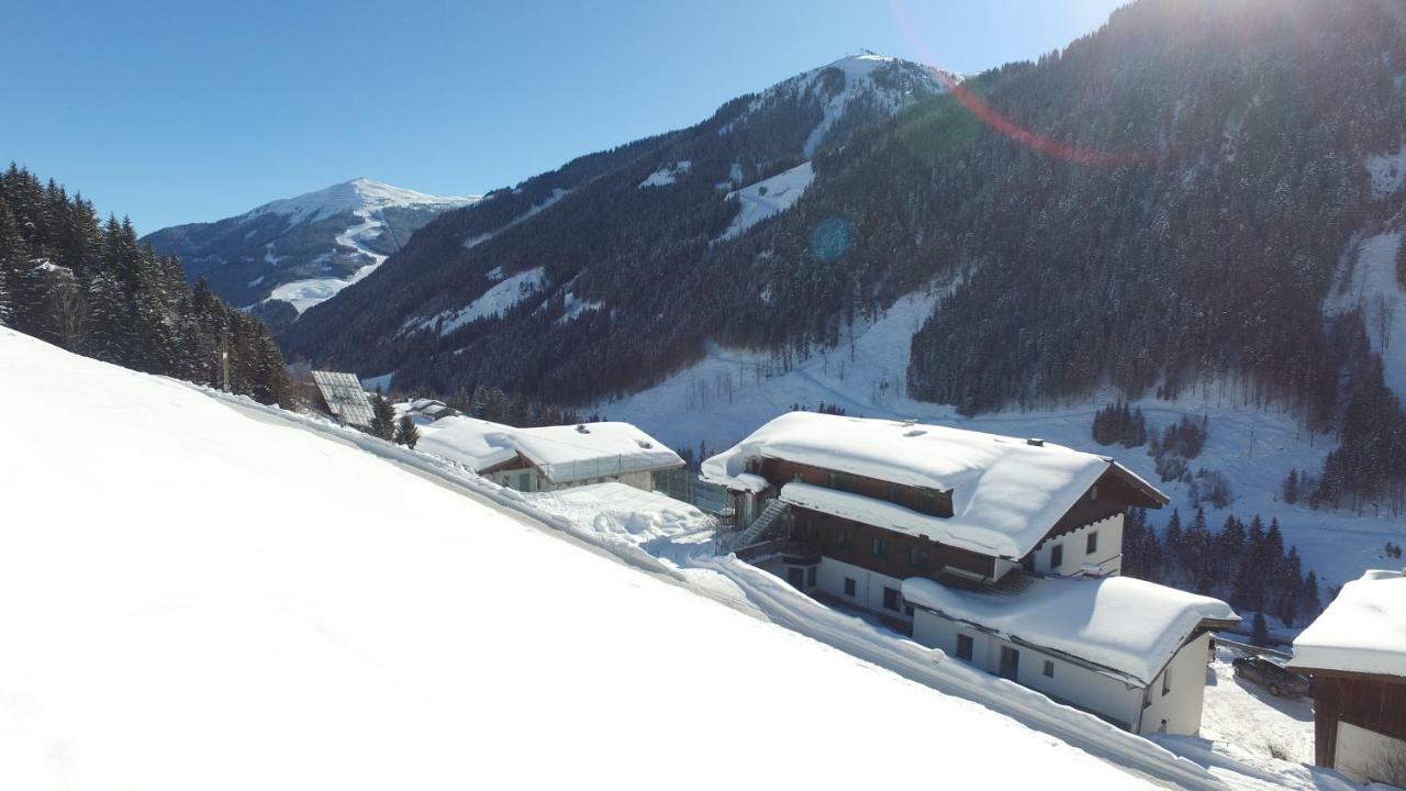 Ski In-Ski Out - Gaestehaeuser Saalbach-Hinterglemm - Wallegghof Christianhof エクステリア 写真